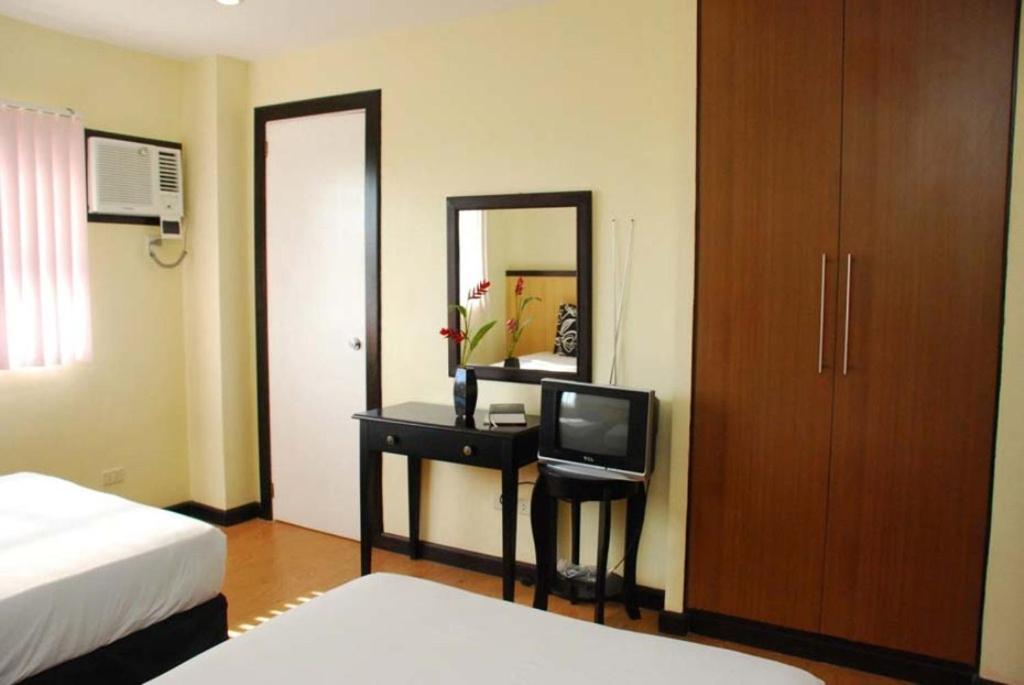 Panda Tea Garden Suites Tagbilaran Exterior foto